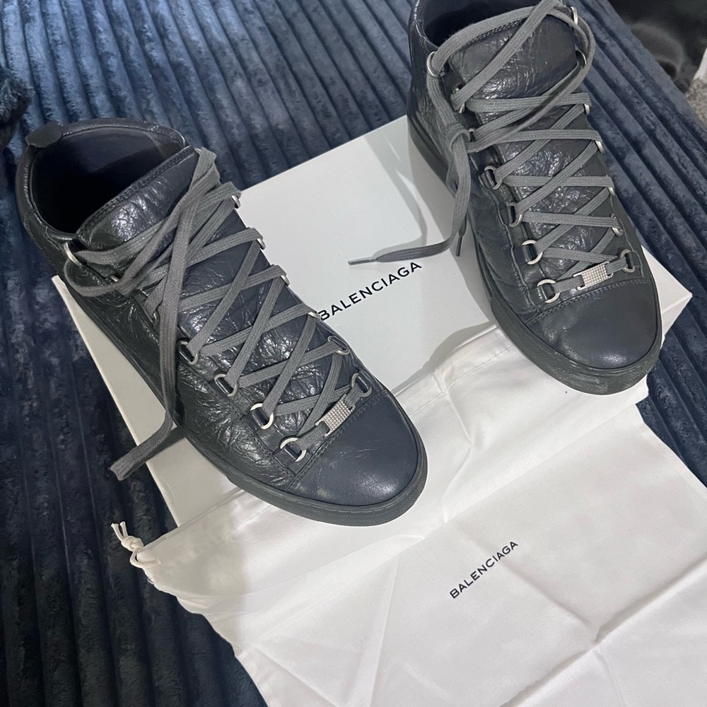Balenciaga Men's Dark Gray Leather Sneakers - Picture 4 of 5
